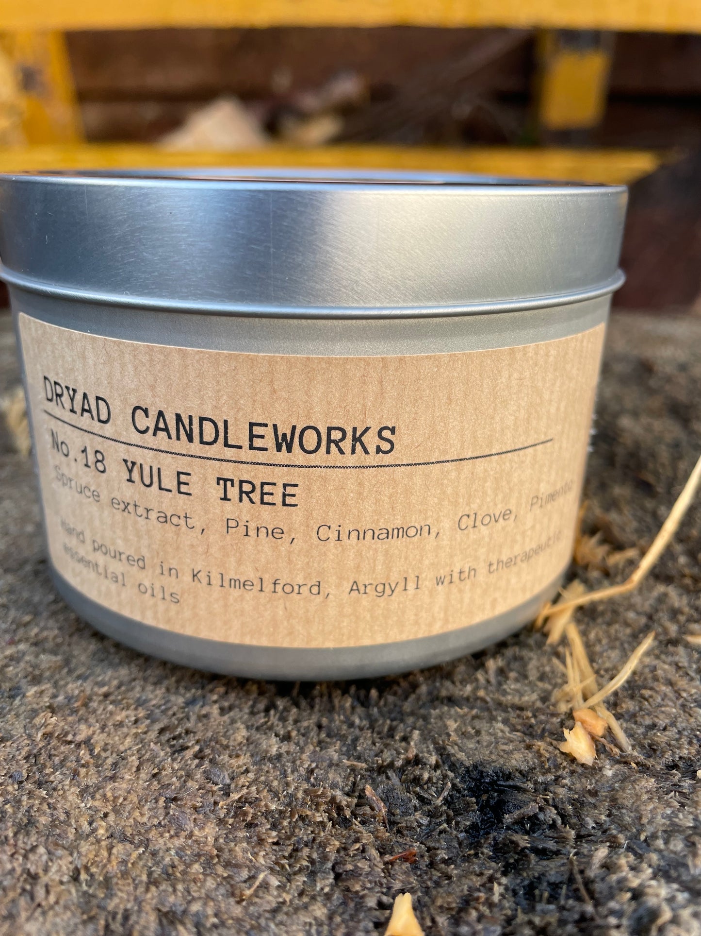 No. 18 Yule Tree Double Wicked Tin 300 ml